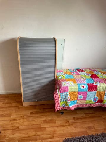 Gratis kast met roldeur, 120x60x20 cm, goede kwaliteit