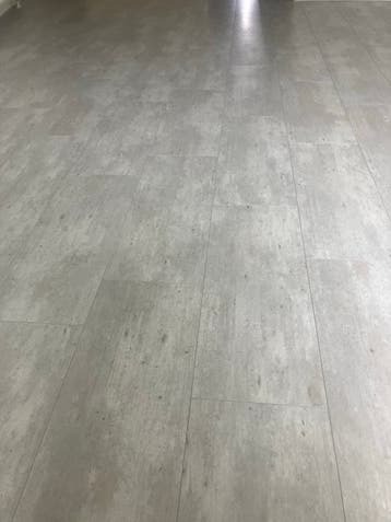 Laminaat +/- 80m2 - 85x33cm