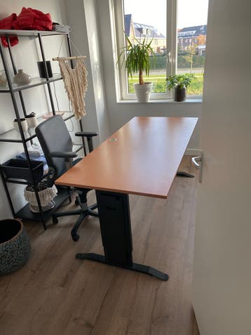 Zit-sta bureau - Ergonomisch en Modern
