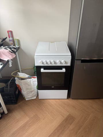 Gratis: Beko vrijstaand elektrisch fornuis met oven