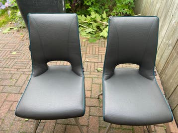 Set van 4 H&H eetkamerstoelen, grijs met blauwe bies