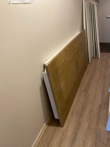 Eettafel 180x90x78 cm - Gedemonteerd met schroeven