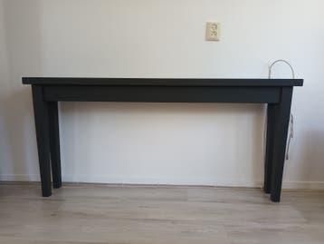 Zwarte tafel voor tv