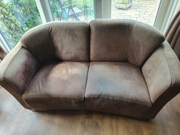GRATIS donkerbruine 2,5 zits bank