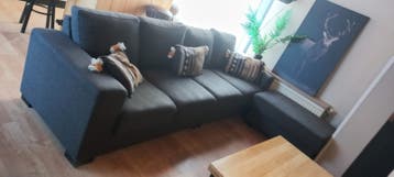 Grote bank met losse hocker ,Vandaag ophalen!