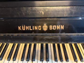 Antieke KüHling Bonn piano - G.A. Goldschmeding