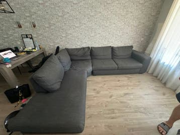 Grijze hoekbank, 3.04m x 2.5m, ottemaan links gratis optehal