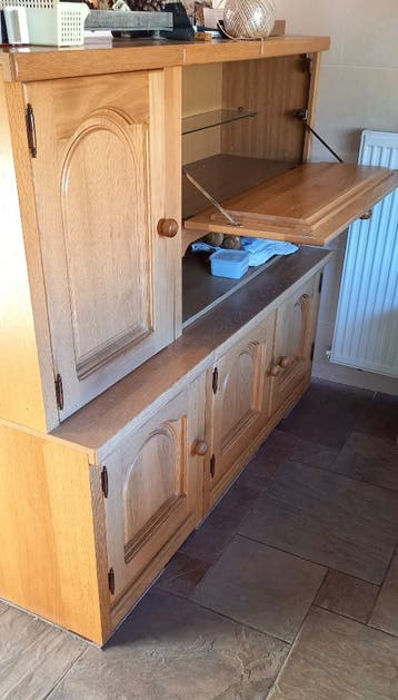 Blank eikenhouten dressoir