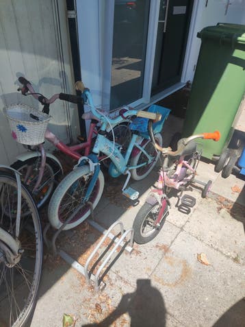 Gratis kinderfietsen - remmen moeten gerepareerd worden
