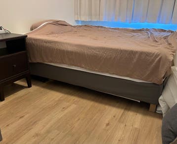 [Gratis] Ikea boxspring + matras
