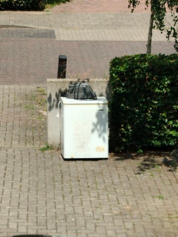 Witgoed kapot (vriezer + zwembad verwarmer) Gratis