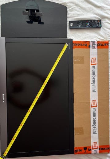 Sony Bravia 80 cm met muurbeugel en afstandsbediening