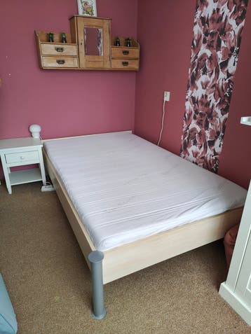 Complete twijfelaar bed 120x200 met lattenbodem en matras