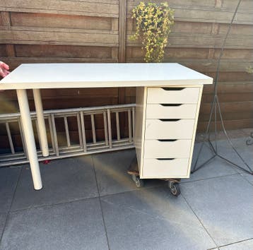 Bureau met ladekast - Gratis ophalen!