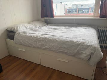 Ikea bed (140) met matras en lattenbodem