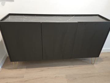 Kast zwart