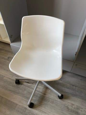 Witte bureaustoel op wieltjes - Goede staat