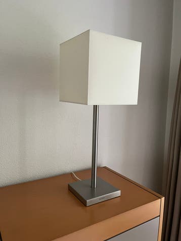 GRATIS lamp 66 cm hoog Bony Design