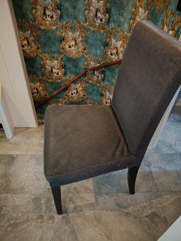 Gratis .... Comfortabele grijze eetkamerstoel