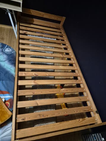 Gratis twee bedden 205x95 cm