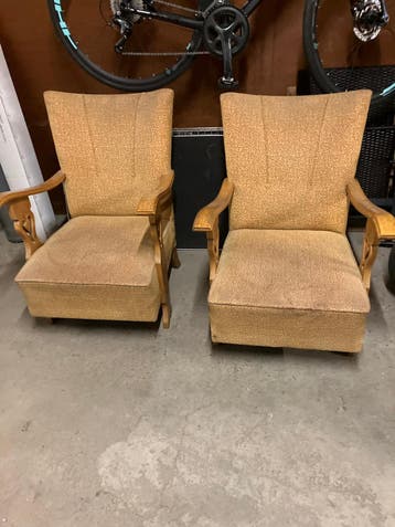Gratis 2 identieke fauteuils vintage