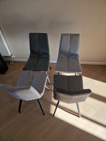 Gratis! Set van 4 eetkamerstoelen - grijs en antraciet