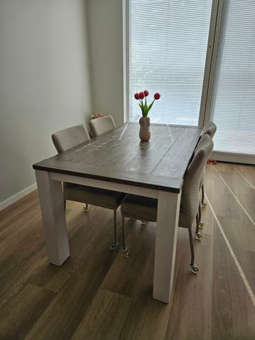 Gratis tafel eettafel tuintafel