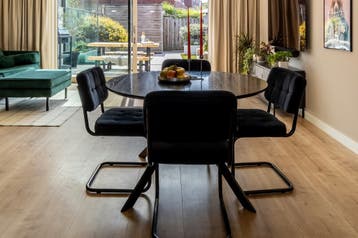Zwarte Eetkamertafel - gratis