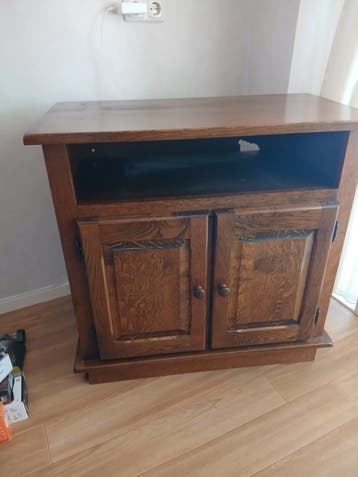 GRATIS Eikenhouten TV-meubel