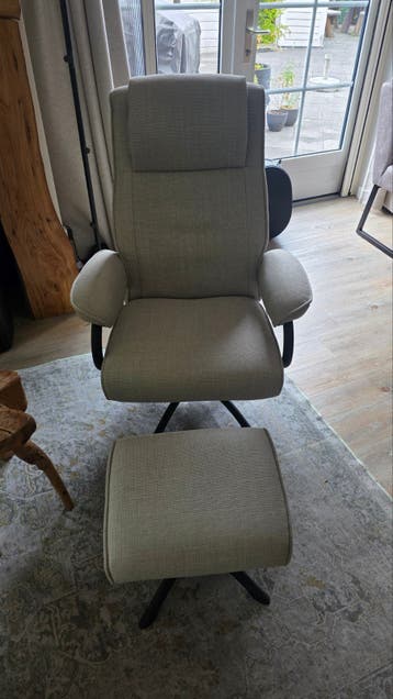 2 stuks Comfortabele relaxfauteuil met voetenbank