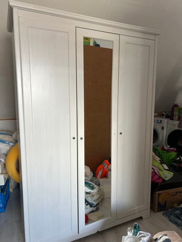 Witte kledingkast met spiegeldeur GRATIS