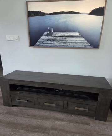 TV meubel van Acaciahout