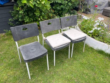 Gratis af halen; 3 Gebruikte Tuinstoelen