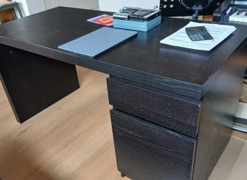 Bureau Ikea zwart Gratis afhalen