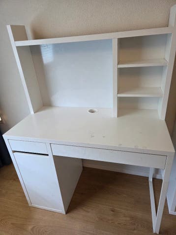 Micke bureau