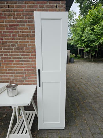 Mooie witte IKEA kast gratis af te halen