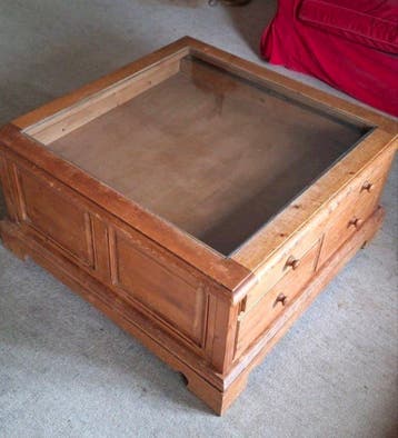 Grenen salontafel 100x100 cm met glasplaat en lades