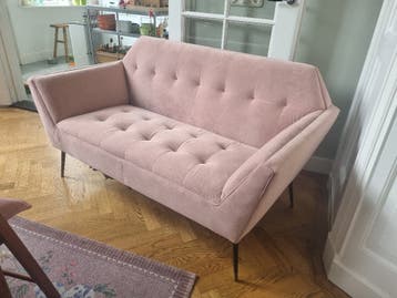 Bankje, roze, met gebruikssporen!