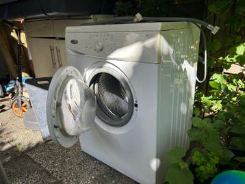 Whirlpool wasmachine 5 kg AA- defect (geen elektriciteit)