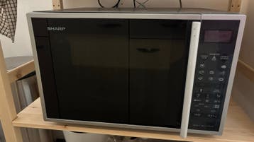 Combimagnetron Sharp R-961 INW - tot morgen ophalen
