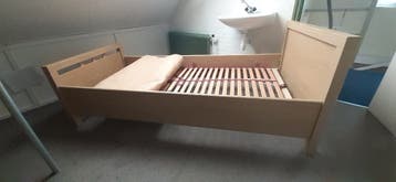 Eenpersoonsbed met lattenbodem - Licht hout