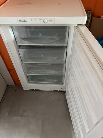 Miele vriezer - defect, voor onderdelen of reparatie