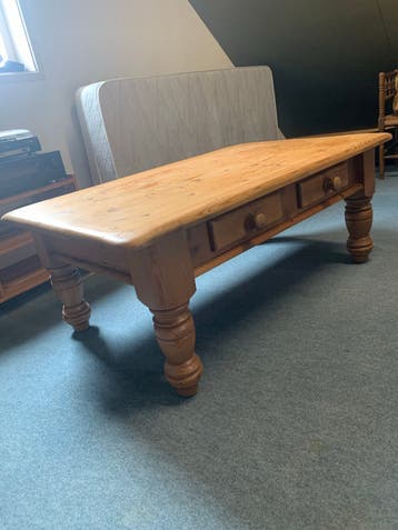 Grenen salontafel met lades