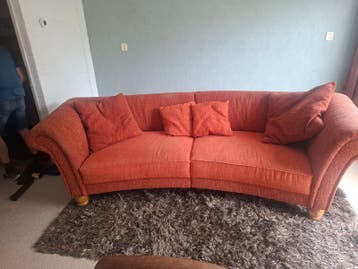 Gratis op te halen: Comfortabele oranje bank (250x90x45cm)