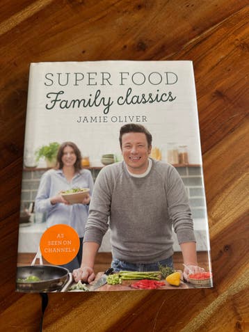 Jamie Oliver Super Food Family Classics kookboek