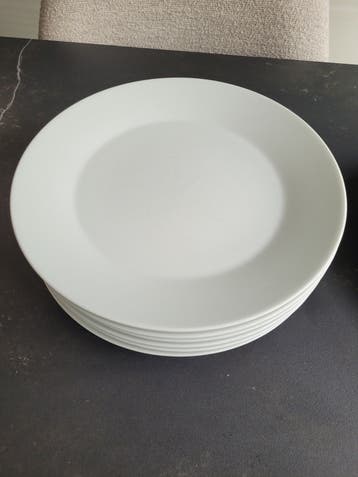 9 witte Ikea borden 27 cm