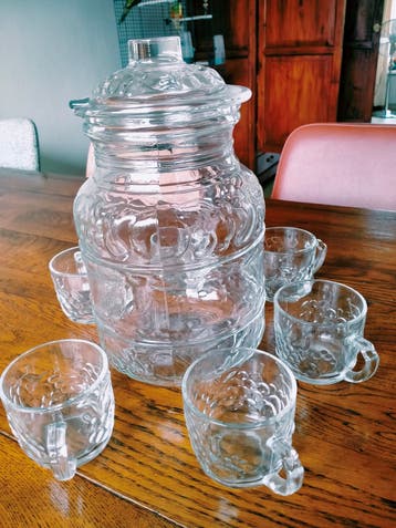 Bowl set met 6 Bekers -