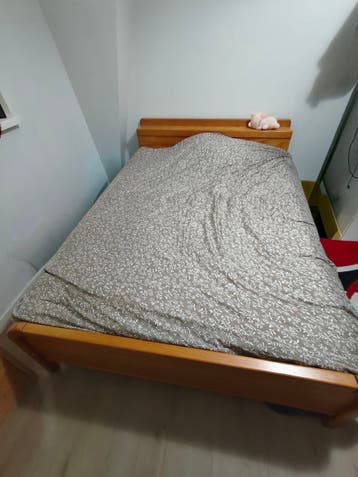 Free bed and mattress