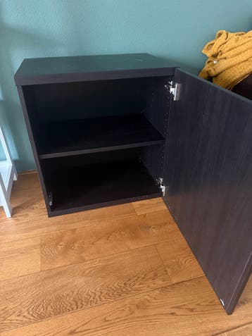 GRATIS - IKEA Besta kast - staand of hangend te gebruiken