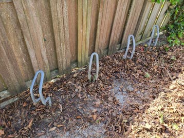 GRATIS 13 Fietsenrekken in betonblokken